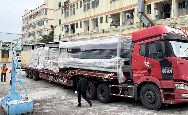 设备发货2.jpg 微米环境餐厨垃圾处理设备,启运发货!